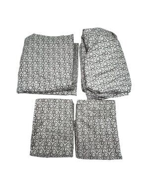 Home Expressions Geometric Triangle Print Polyester Sheet Set Bedding Set of 4